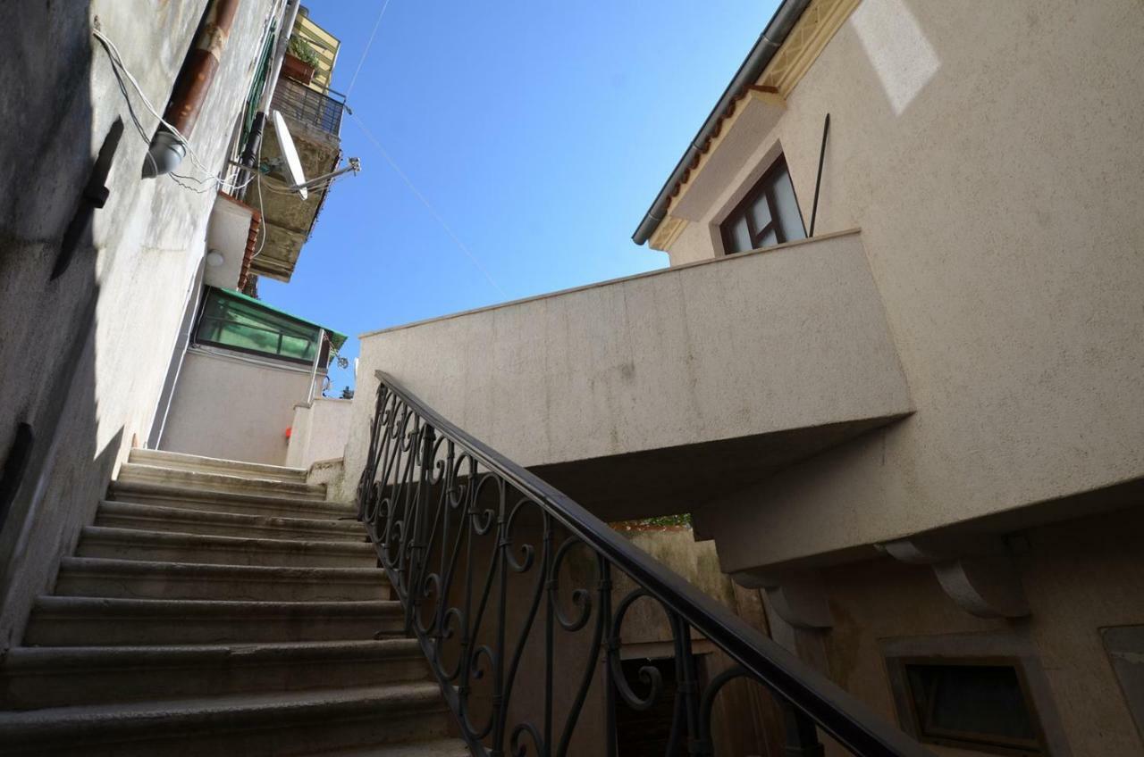 Yulia Apartments Rovinj Exterior foto
